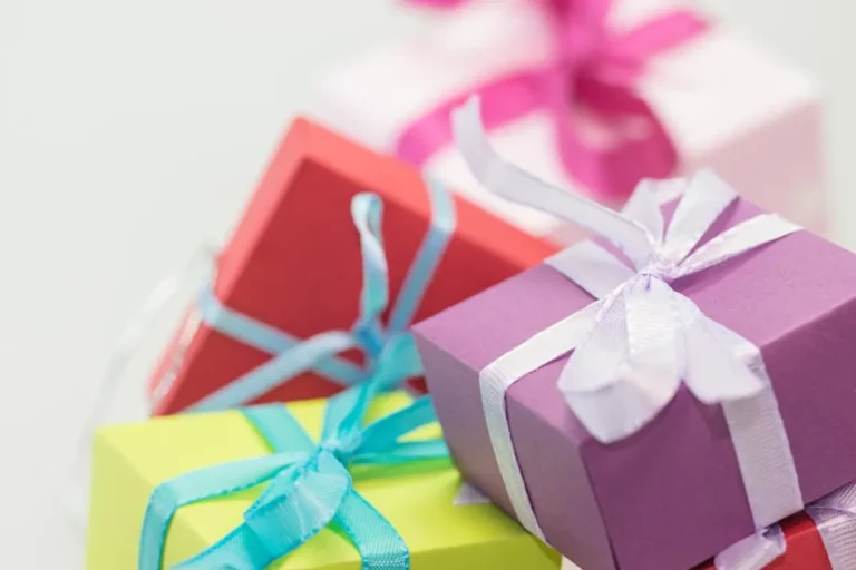 Best Gift Ideas for People Who Are Hard to Buy For