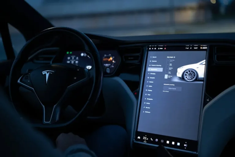 Elon Musk House: Architecture, Minimalism, and Design Details