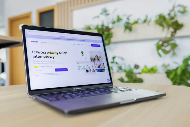 How to Compare Online Fashion Deals Safely