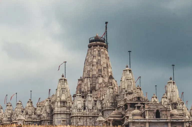 Mantralayam Temple Timings: Darshan, Booking, and Travel Guide