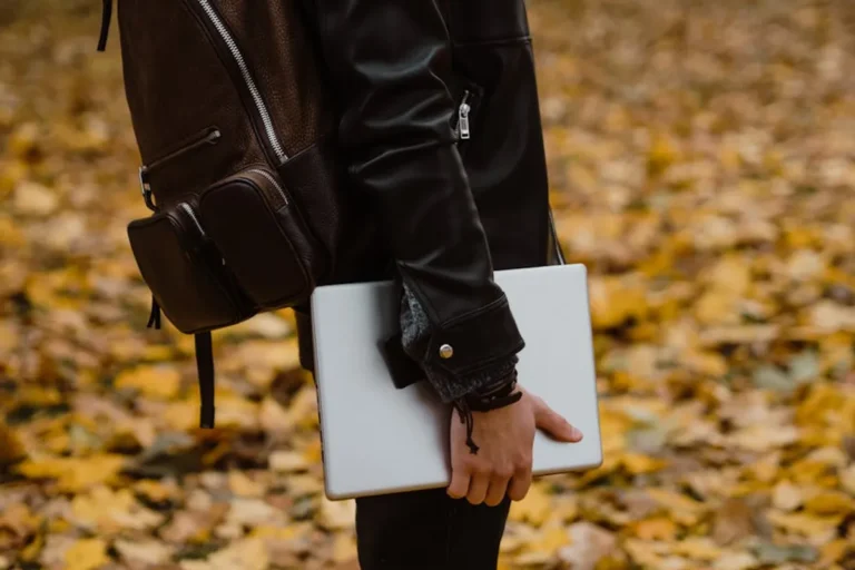 Seasonal Outfit Ideas That Stay Practical