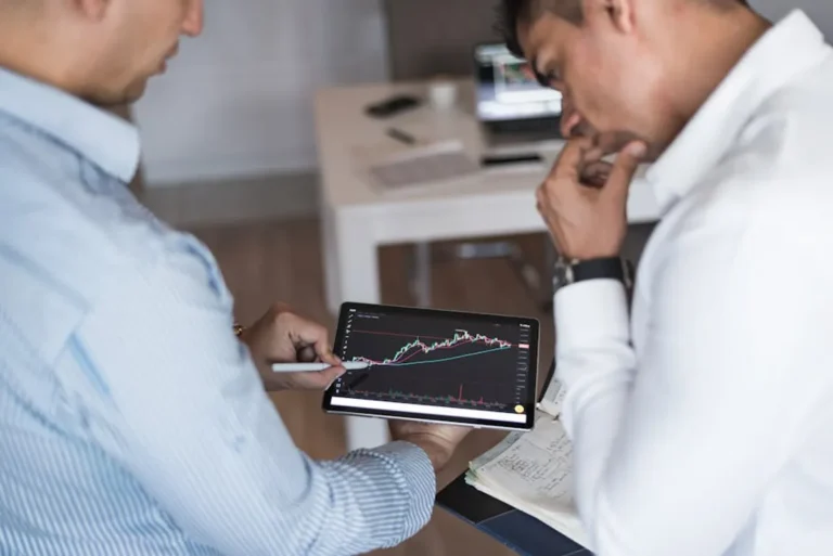 The Smarter Way to Write About techsslaash.com for business research readers